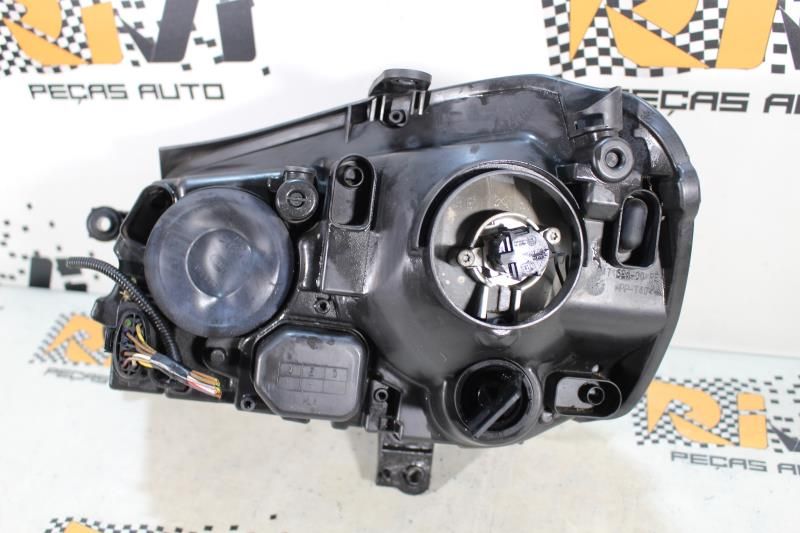 Ótica / farol direita VOLKSWAGEN Polo (9N)