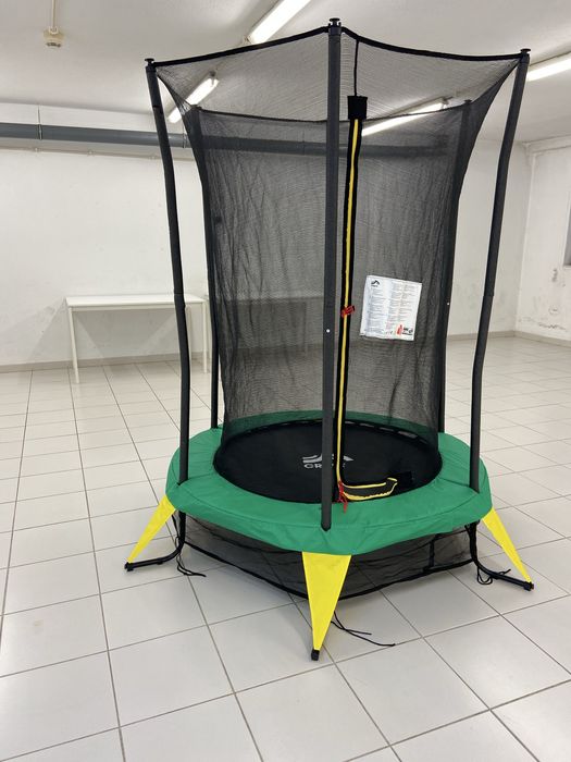 Trampolim crianca