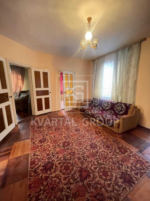 Продам будинок з газом в місті. СЕРТИФІКАТ ТАК  , 12 соток землі.