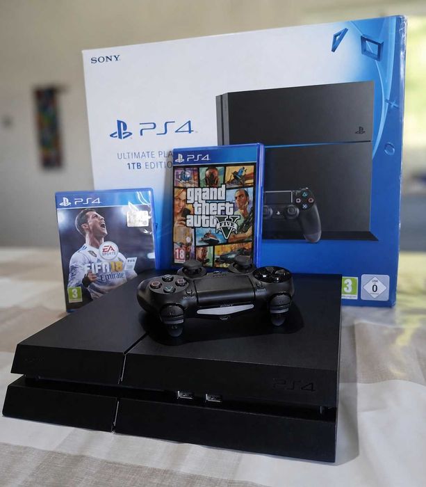Ps4 fat 1TB - FW 12.50 Desbloqueado com + de 800 jogos