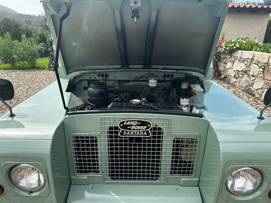 Land Rover Santana Series III 109