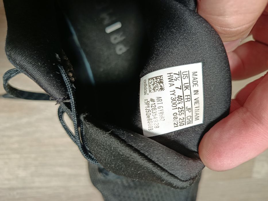Adidas Alphatorsion 2.0  кросівки 41 р. 26 см
