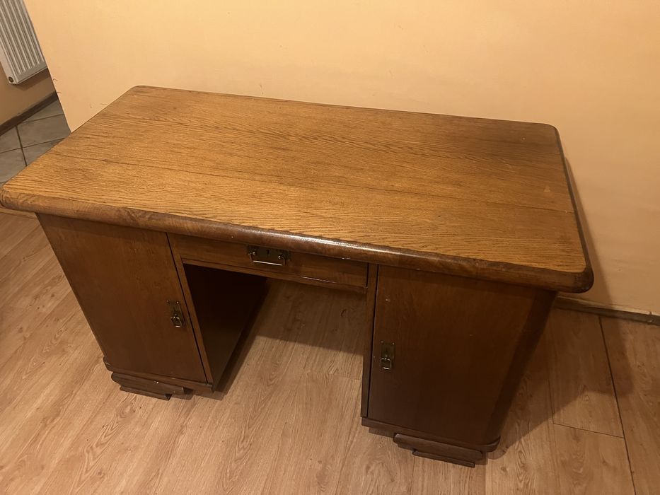 Stare drewniane biurko