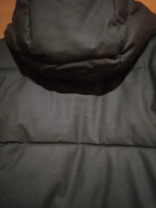 Продам зимнюю женскую куртку.