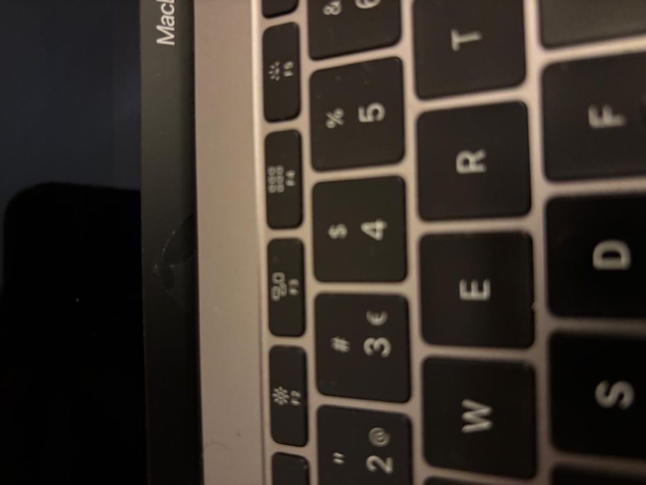 Apple MacBook Pro 13″ ( 2017) - em funcionamento