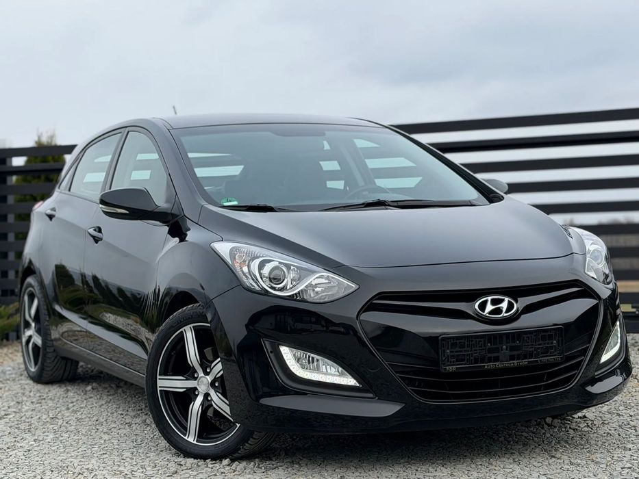 Hyundai I30 Alu17" HAK PDC skóra z Niemiec ALU 100% oryginał Servis koła Lato/Zima