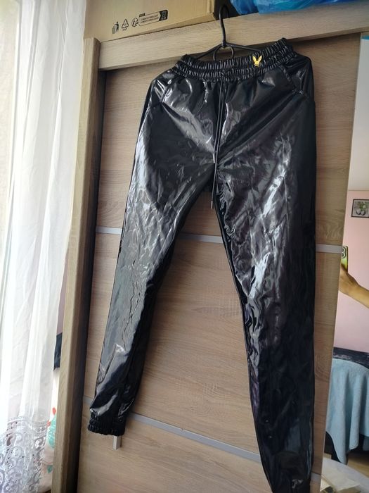 Lateksowe spodnie
