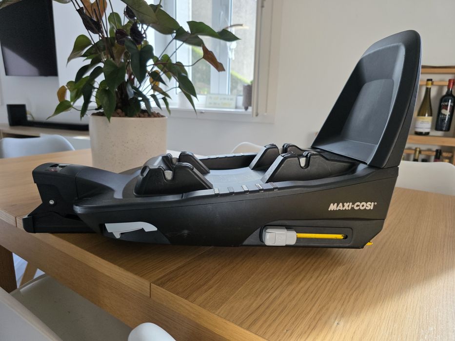 Sistema isofix maxi cosi. Como nova