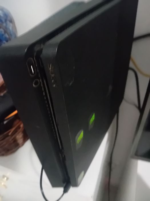 Ps4 slim para peças