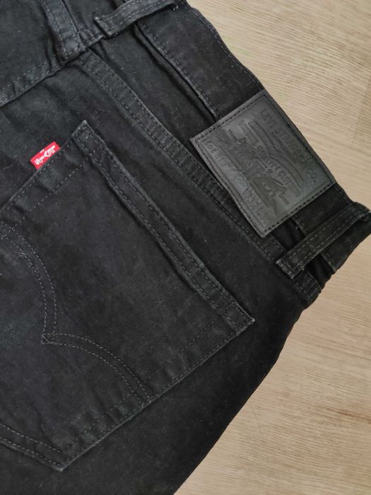 Чоловічі  чорні стрейчеві джинси левіс 30-32 р пояс 40-41 см Levis 519
