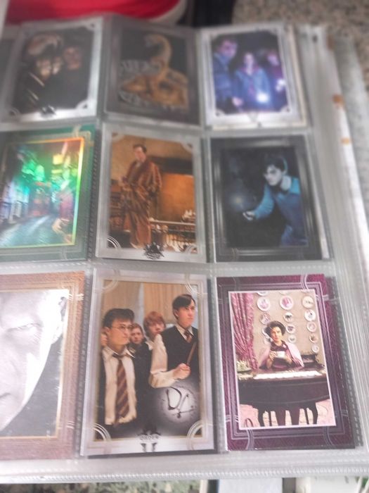 Album de colecionador Harry Potter e livro  Pokemon