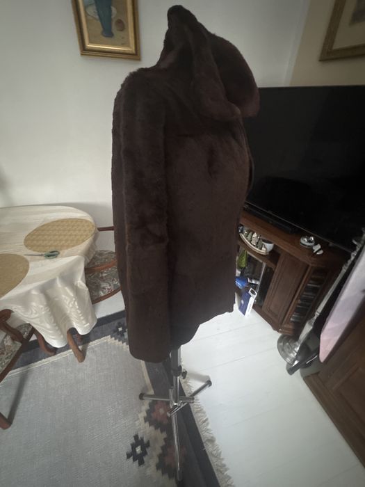 Futrzana kurtka do bioderka