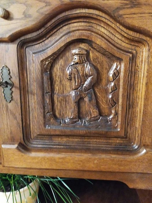 Меблі дуб ручне різьблення Голандія