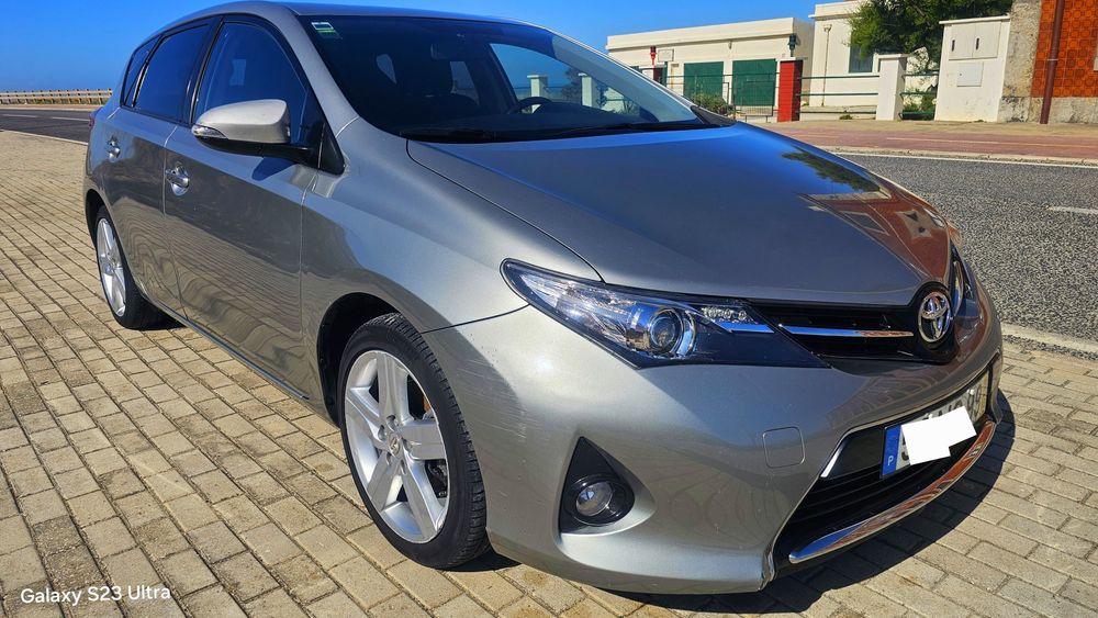 RESERVADO  Toyota Auris  1.4 D4D (Pack Sport+ Navi) 42 Mil Quilometros