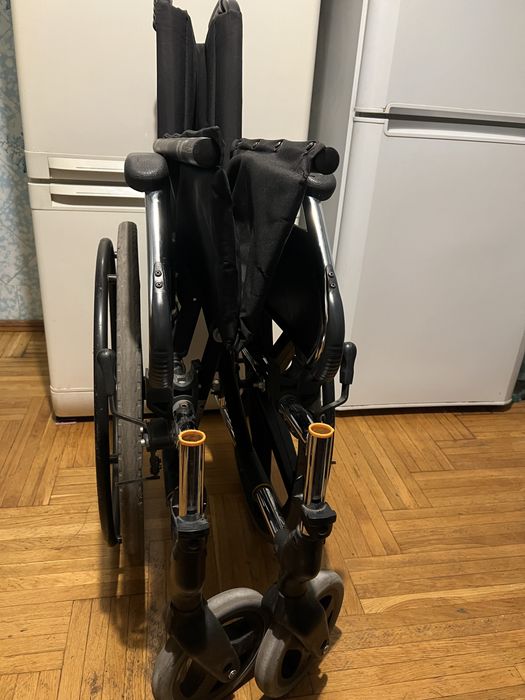 Инвалидная коляска ,,Breezy ‘’ .