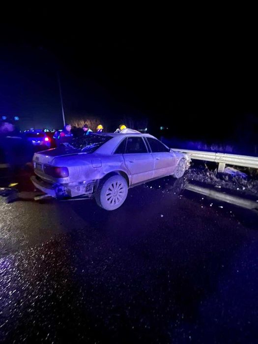 Продам кузов після дтп AUDI A8 D2 з можливістю переоформлення