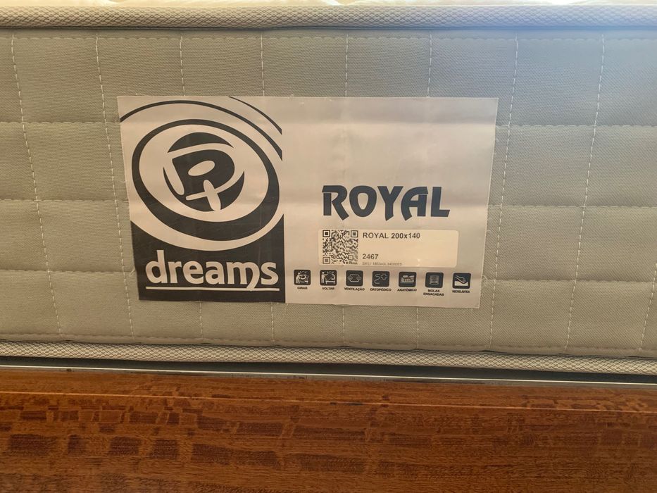 Cama de casal 140 x 200 cm