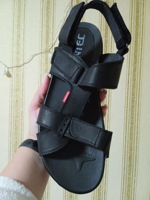 Чоловічі босоніжки