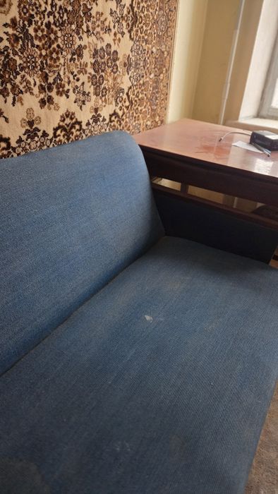 Диван б/у віддам безплатно