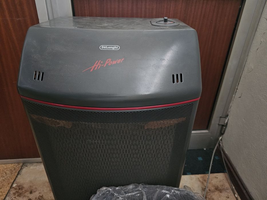 Aquecedor a gás preto