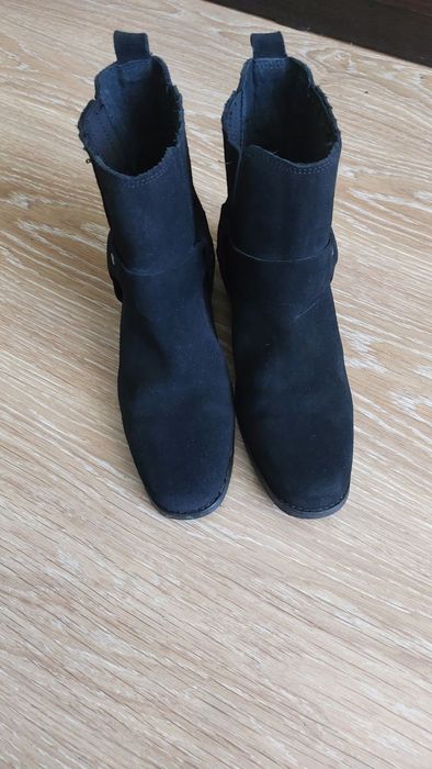 Черевики жіночі 37.5/38р.( замш).