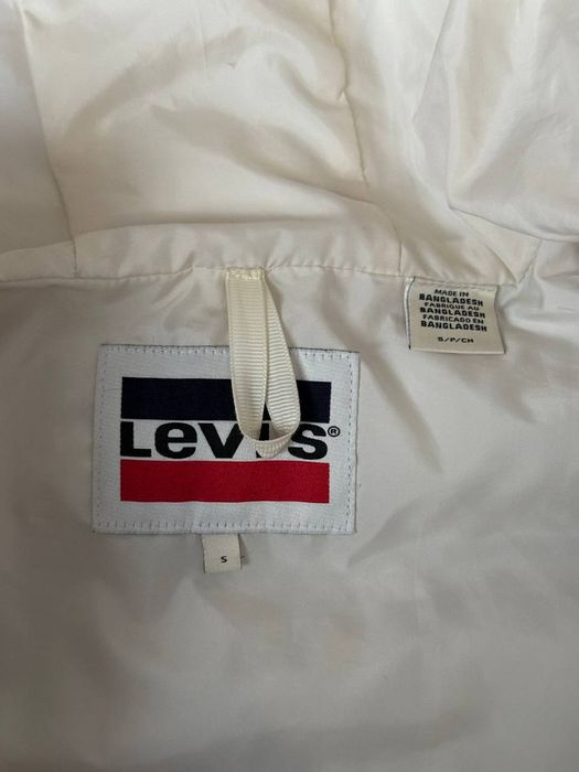 Пуховик жіночий Levis