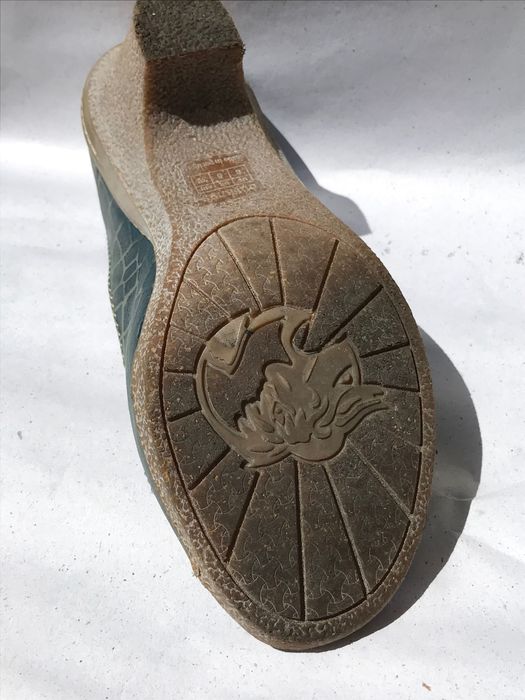 Sapatos de salto Cubanas brancas e azuis 39