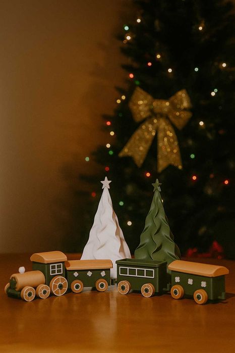 Comboio Natalício e 2 Arvores