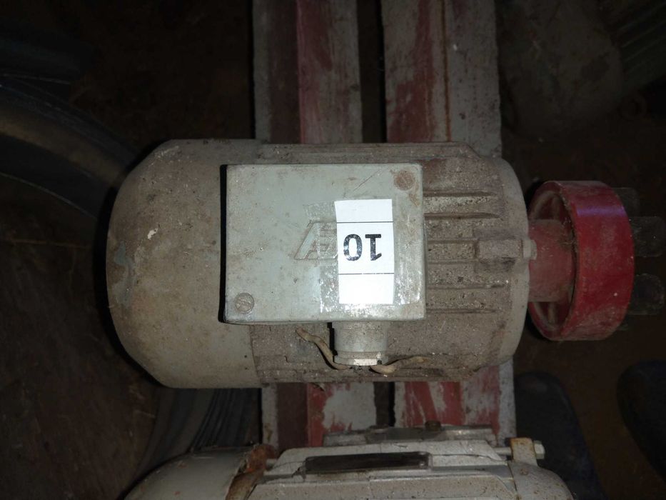 Електродвигуни  типу  АИММ та 2ПН 100L (1,1/1500-4300)