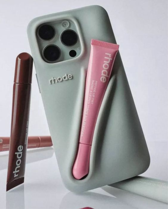 Чохол + блиском для губ (rhode)