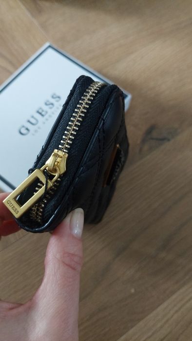 Portfel guess nowy