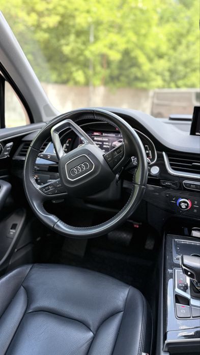Audi Q7 2019 VIN WA1LAAF7XKD034120 фото оголошення 16 з 24