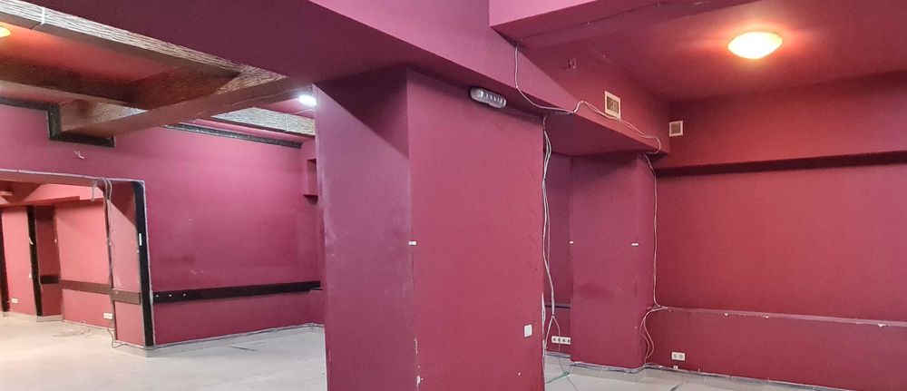 Продаж підвального приміщення. 250 кв.м, ріг Спаська/Соборна.