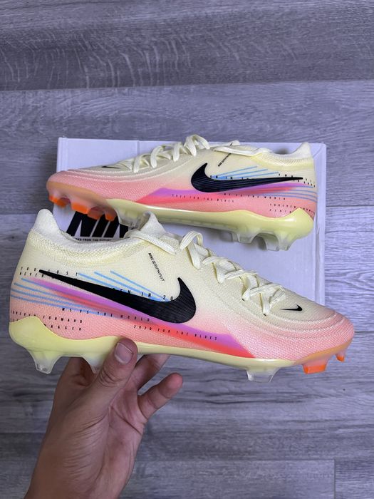 Футбольні бутси Nike