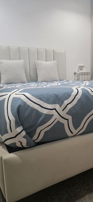 Cama de casal veludo beije