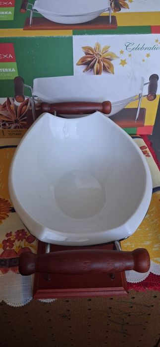 Salaterka na stojaku nowa DARMO