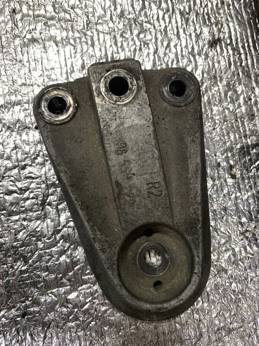 Подушки кронштейни кріплення мотора Шевроле Лачетті 1.8-1.6 мкпп-акпп