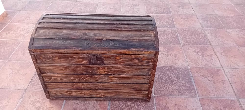Arca Antiga de Madeira!