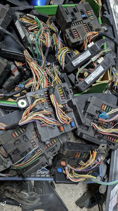 Блок запобіжників Рено Меган 2 , Сценік2