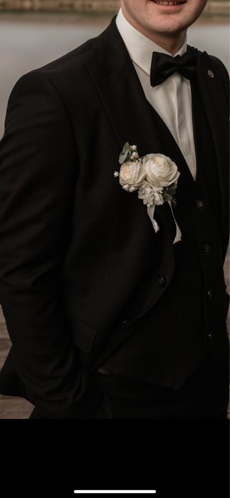 Весільний костюм