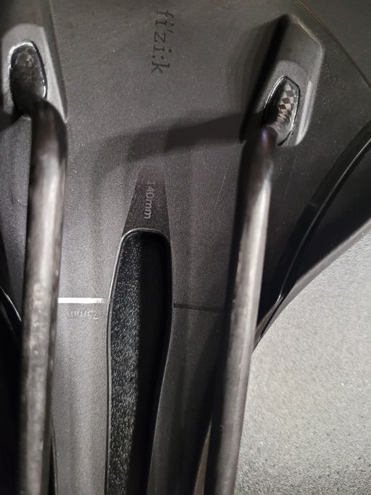 Siodełko rowerowe  Fizik Vento Antares R1  140mm