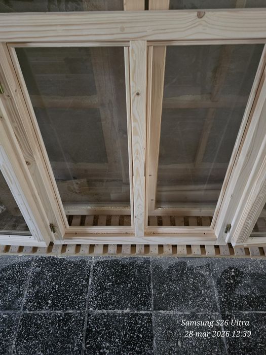 Okno drewniane 90 x 100