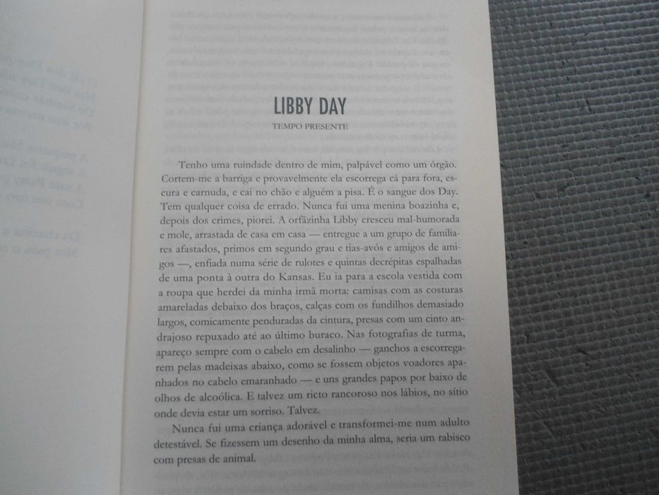 Lugares Escuros por Gillian Flynn