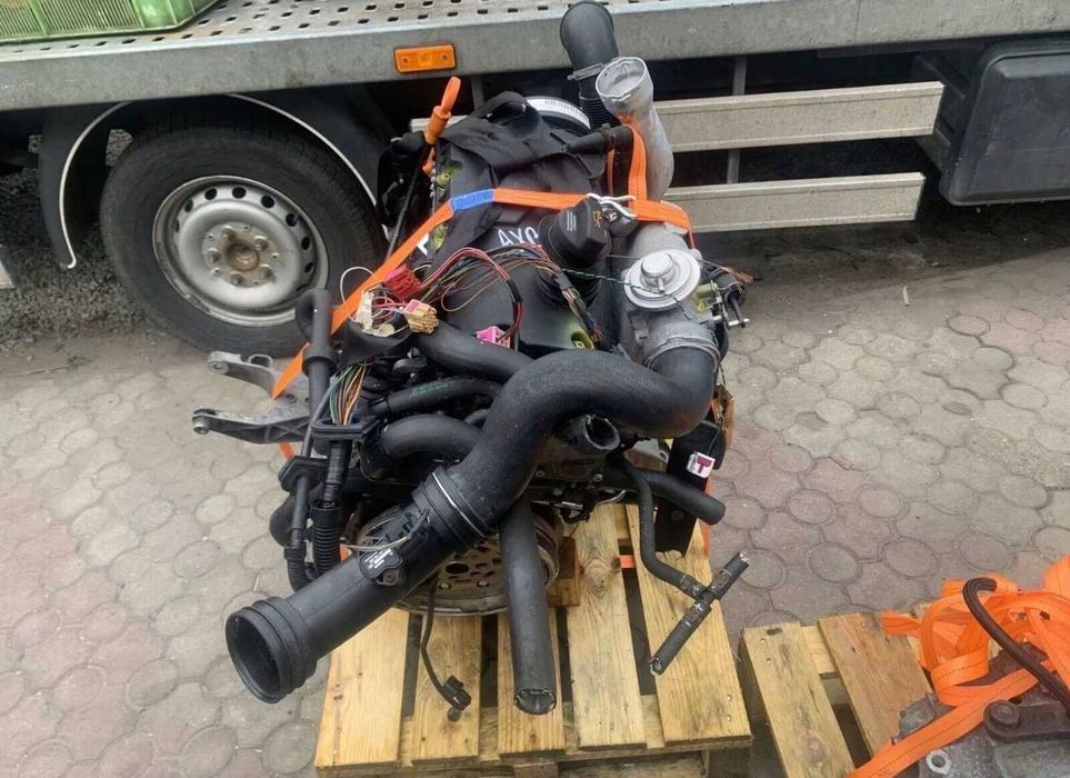 Motor 1.9 TDI VW T5 Transporter AXB AXC