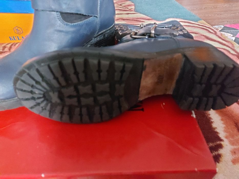 Продам сапоги.Размер 37.