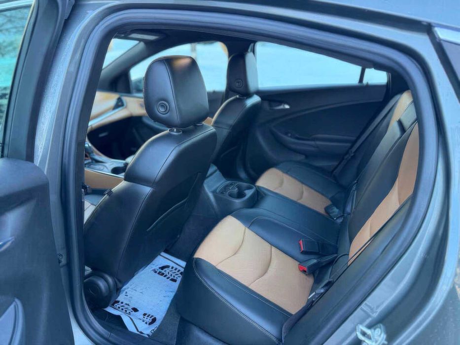 Chevrolet Volt Premier      2017