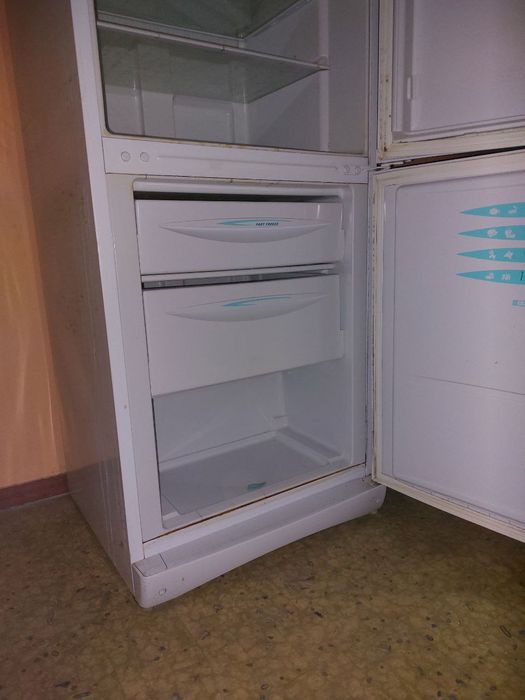 Продам холодильник Stinol