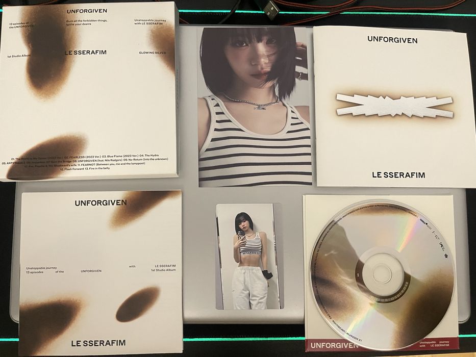 Album k-pop Le Sserafim