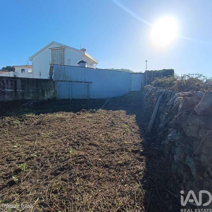 Terreno em Moledo e Cristelo