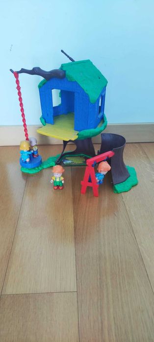 Casa da árvore do Ruca